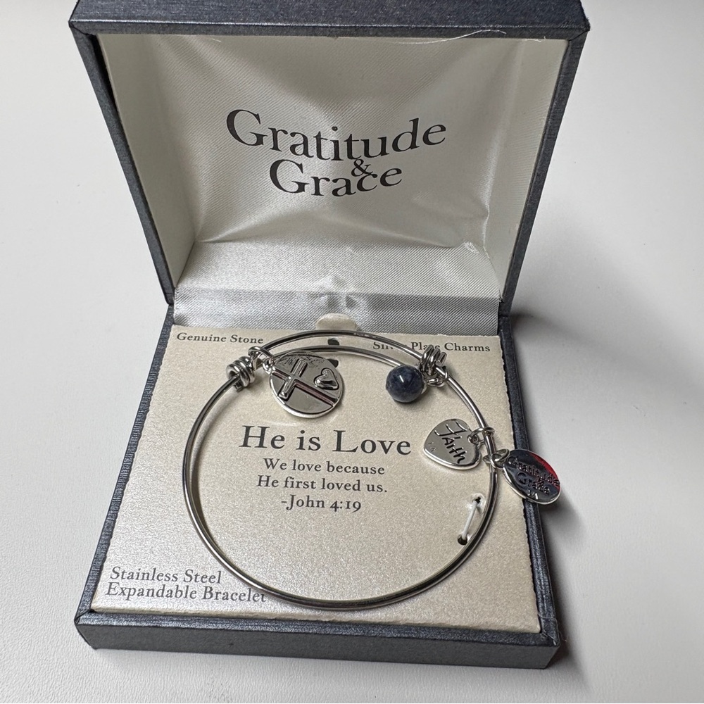 Gratitude & Grace Christian faith silver dangle bracelet